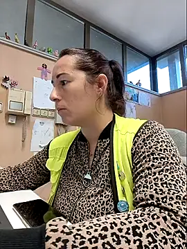 Snapshot of bichota85 chatting on November 2025 10:52:02 AM bichota85 online show from November 2025 10:52:02 AM