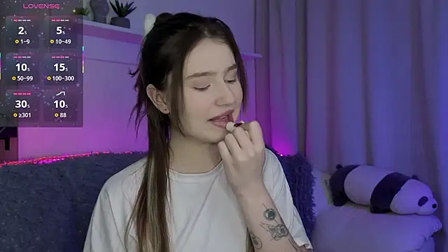  Lua   online show from March 2026 10:04:02 PM