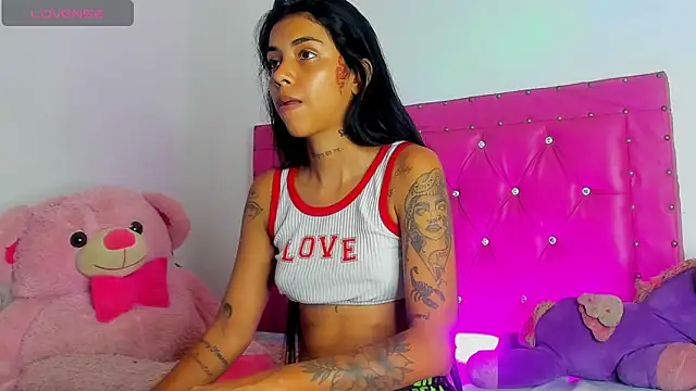 dahiiangomezz online show from May 2026 10:05:01 PM