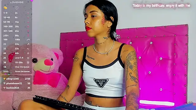 dahiiangomezz online show from June 2026 11:43:01 PM