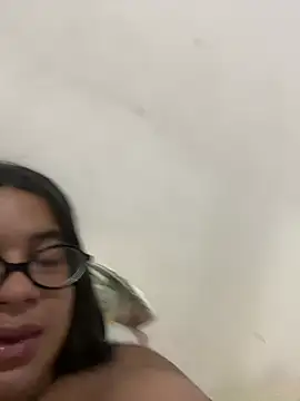 ursinha999 online show from February 2026 04:12:02 AM