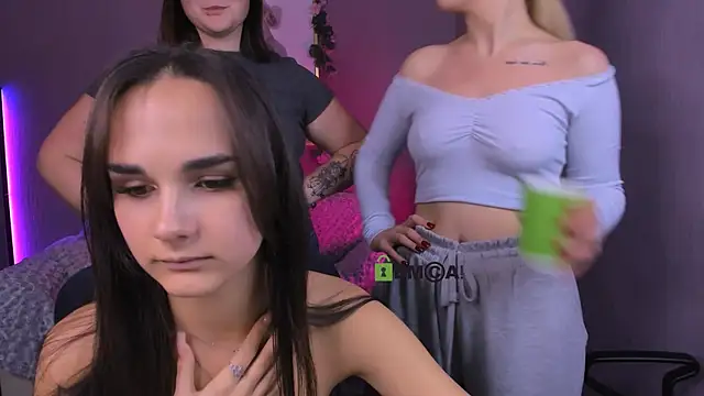 Snapshot of ariana_ross7 chatting on October 2025 10:22:01 PM ariana ross7 online show from October 2025 10:22:01 PM