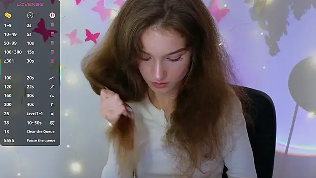 Snapshot of Katyaa_Lover chatting on November 2025 04:33:02 PM Katyaa Lover online show from November 2025 04:33:02 PM