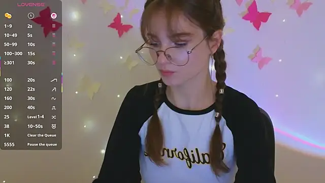 Snapshot of Katyaa_Lover chatting on October 2025 03:44:01 PM Katyaa Lover online show from October 2025 03:44:01 PM