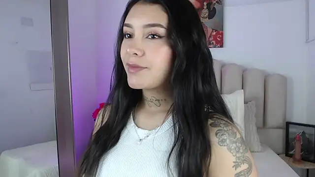 miawhite x1 online show from October 2025 01:12:02 PM