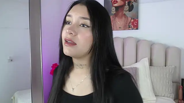 miawhite x1 online show from October 2025 01:55:02 PM