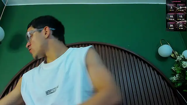 JeergMuscle online show from November 2025 05:23:01 AM