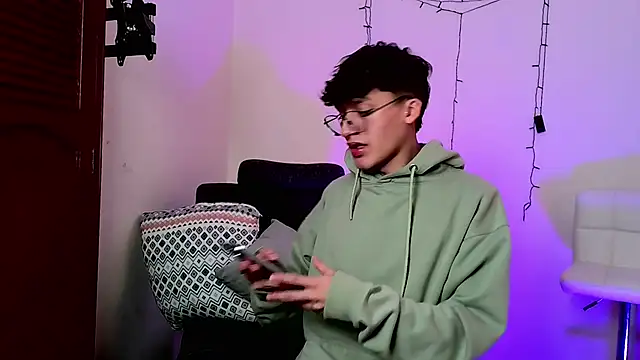 bellmontneon online show from November 2025 11:25:02 AM