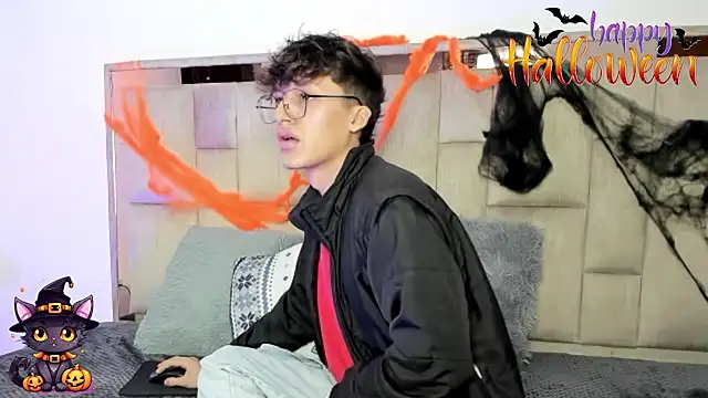 bellmontneon online show from October 2025 11:31:02 AM