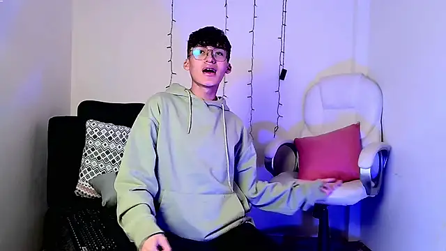 bellmontneon online show from November 2025 11:14:01 AM