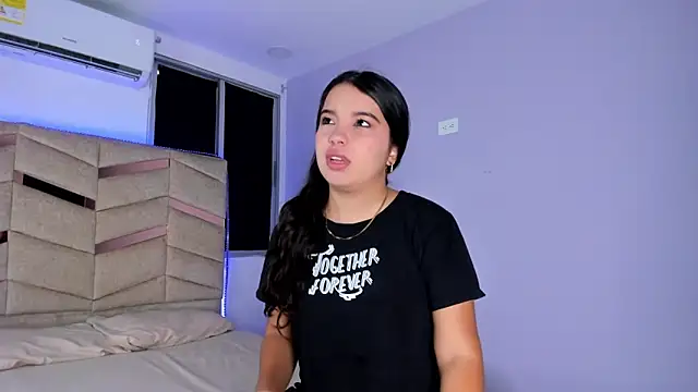 LunaWiill  online show from December 2025 12:39:01 PM