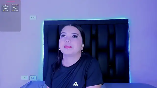 LunaWiill  online show from November 2025 12:20:01 PM