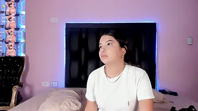 LunaWiill  online show from November 2025 12:20:01 PM