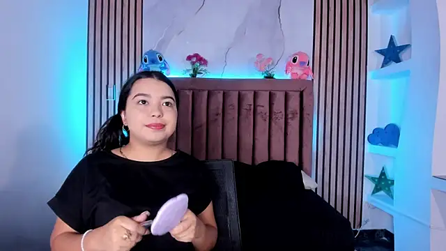 LunaWiill  online show from November 2025 12:05:02 PM