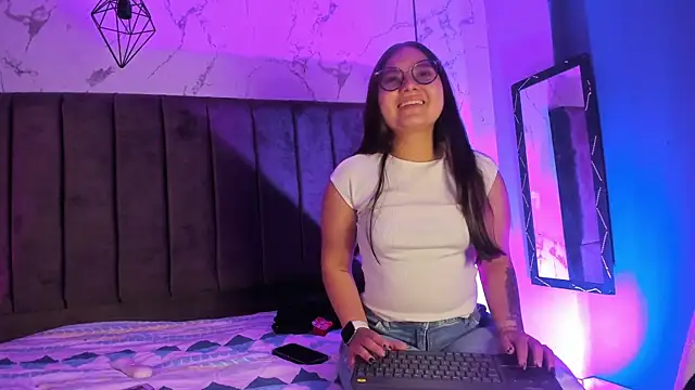 Kitty chs1 online show from September 2025 07:20:02 PM