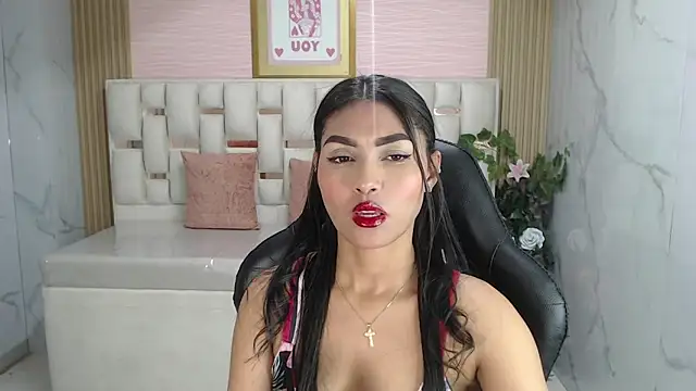 lissandra s online show from November 2025 08:20:02 PM