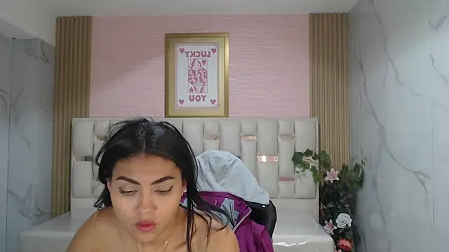 lissandra s online show from November 2025 09:31:01 AM