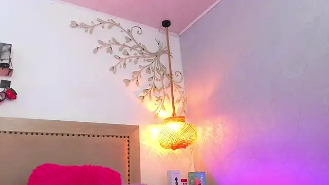 Snapshot of Daphnee-x chatting on November 2025 11:35:02 AM Daphnee-x online show from November 2025 11:35:02 AM