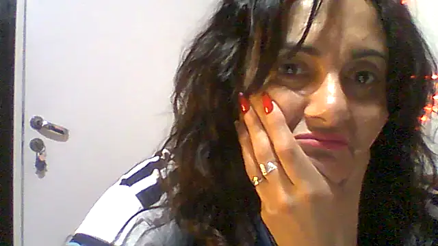 Snapshot of dulcefanny chatting on June 2026 11:02:03 PM dulcefanny online show from June 2026 11:02:03 PM