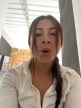 Snapshot of Karlee_Grey1 chatting on November 2025 02:42:02 PM Karlee Grey1 online show from November 2025 02:42:02 PM