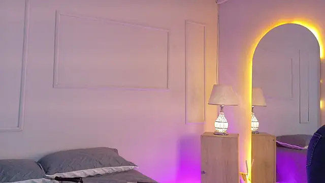 ElectraScot online show from February 2026 07:00:02 PM