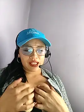 Snapshot of MILA__06 chatting on October 2025 06:51:01 PM MILA 06 online show from October 2025 06:51:01 PM