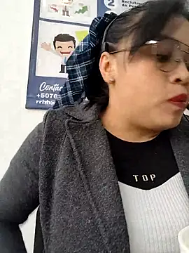 MILA  06 online show from November 2025 12:42:02 PM