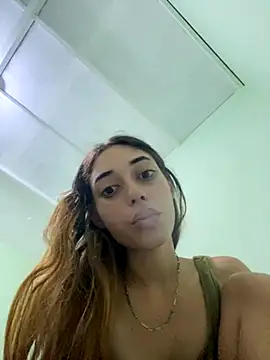 loirinhaaa online show from October 2025 04:08:02 PM