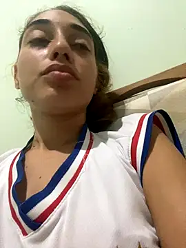 loirinhaaa online show from November 2025 10:36:02 PM