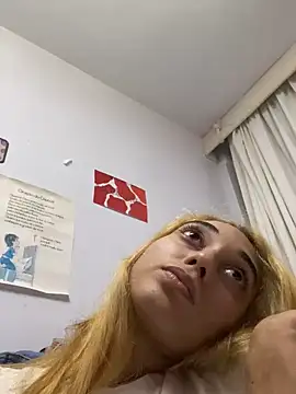 loirinhaaa online show from March 2026 11:56:01 PM