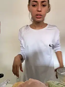 loirinhaaa online show from November 2025 01:17:01 PM