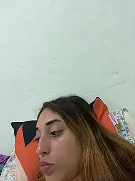 loirinhaaa online show from October 2025 02:07:01 PM