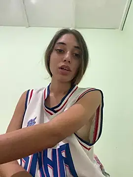 Snapshot of loirinhaaa chatting on January 2026 04:55:02 PM loirinhaaa online show from January 2026 04:55:02 PM