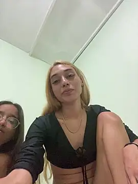 Snapshot of loirinhaaa chatting on March 2026 06:57:02 AM loirinhaaa online show from March 2026 06:57:02 AM