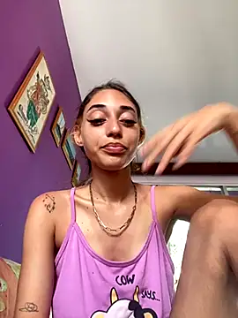 loirinhaaa online show from October 2025 06:19:01 PM