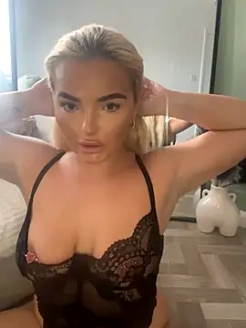 Snapshot of BelleXx chatting on September 2025 01:48:01 PM BelleXx online show from September 2025 01:48:01 PM