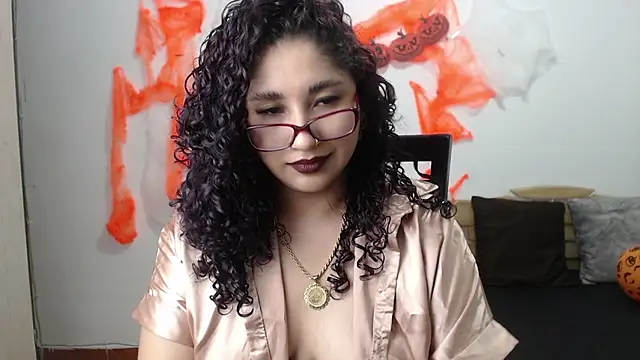 Snapshot of Gia_Dior chatting on October 2025 09:05:02 PM Gia Dior online show from October 2025 09:05:02 PM