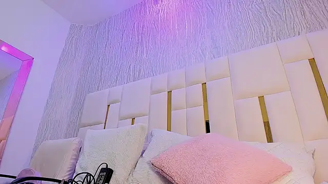 Snapshot of mia_vy chatting on June 2026 03:00:01 AM mia vy online show from June 2026 03:00:01 AM