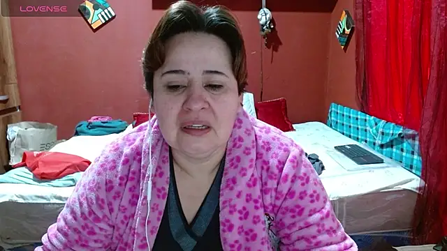 Snapshot of Sasharosee2 chatting on November 2025 01:22:02 PM Sasharosee2 online show from November 2025 01:22:02 PM