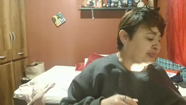 Snapshot of Sasharosee2 chatting on November 2025 12:43:02 PM Sasharosee2 online show from November 2025 12:43:02 PM