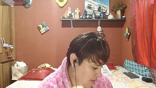 Snapshot of Sasharosee2 chatting on November 2025 12:41:01 PM Sasharosee2 online show from November 2025 12:41:01 PM