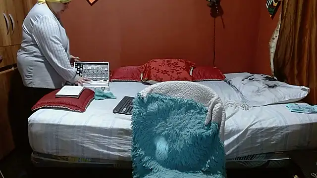 Snapshot of Sasharosee2 chatting on January 2026 12:11:02 PM Sasharosee2 online show from January 2026 12:11:02 PM