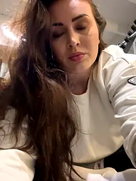 Kristyoff online show from October 2025 01:01:02 PM