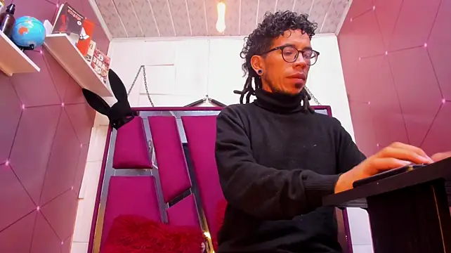 Snapshot of Alien_high chatting on September 2025 12:12:01 PM Alien high online show from September 2025 12:12:01 PM