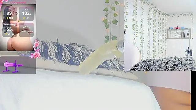 Snapshot of Ashley__Jones__ chatting on May 2026 09:03:02 AM Ashley Jones online show from May 2026 09:03:02 AM