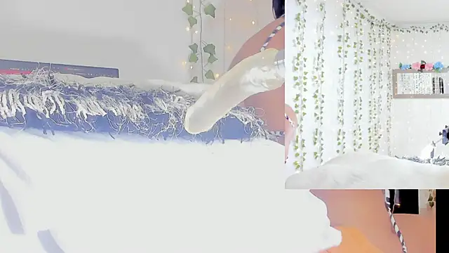 Ashley  Jones   online show from March 2026 09:11:02 AM