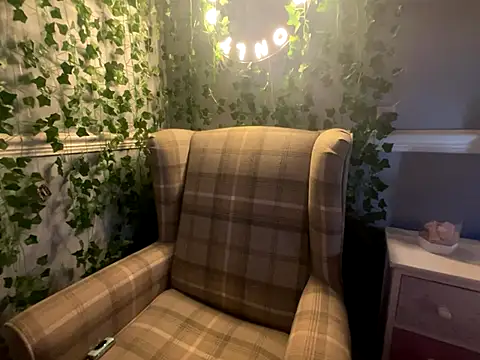 Snapshot of BonnyDesire chatting on November 2025 04:29:01 PM BonnyDesire online show from November 2025 04:29:01 PM