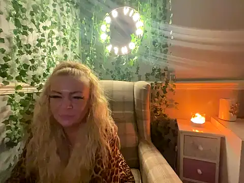 BonnyDesire online show from October 2025 06:33:01 PM
