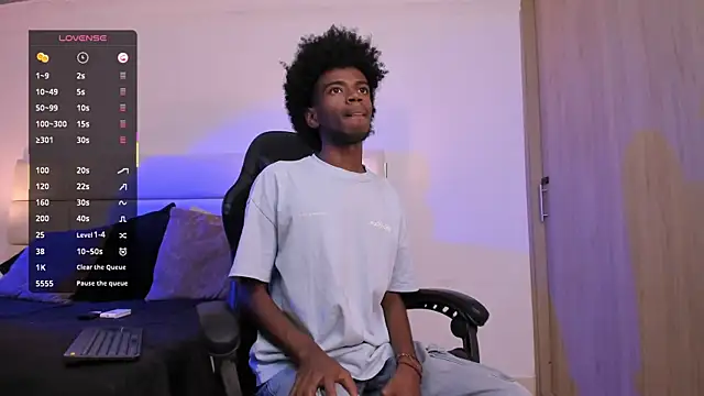 Snapshot of AllexJacob chatting on November 2025 07:39:01 PM AllexJacob online show from November 2025 07:39:01 PM