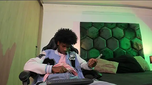 AllexJacob online show from February 2026 01:08:01 PM